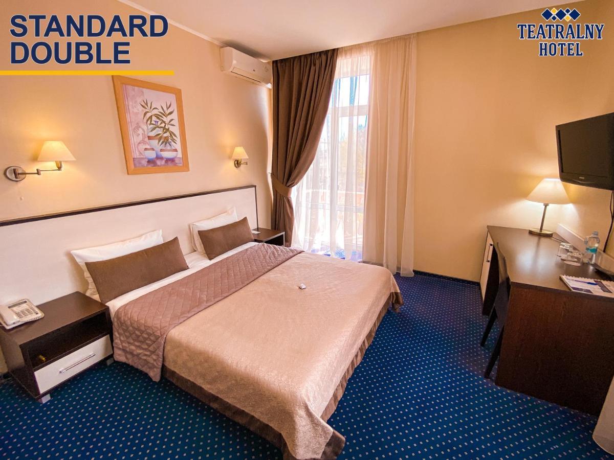 Teatralny Hotel Zaporizhia Esterno foto